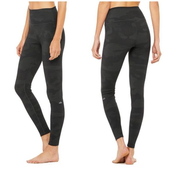 ALO High-Waist Camo Vapor Leggings Size XS - Picture 1 of 8